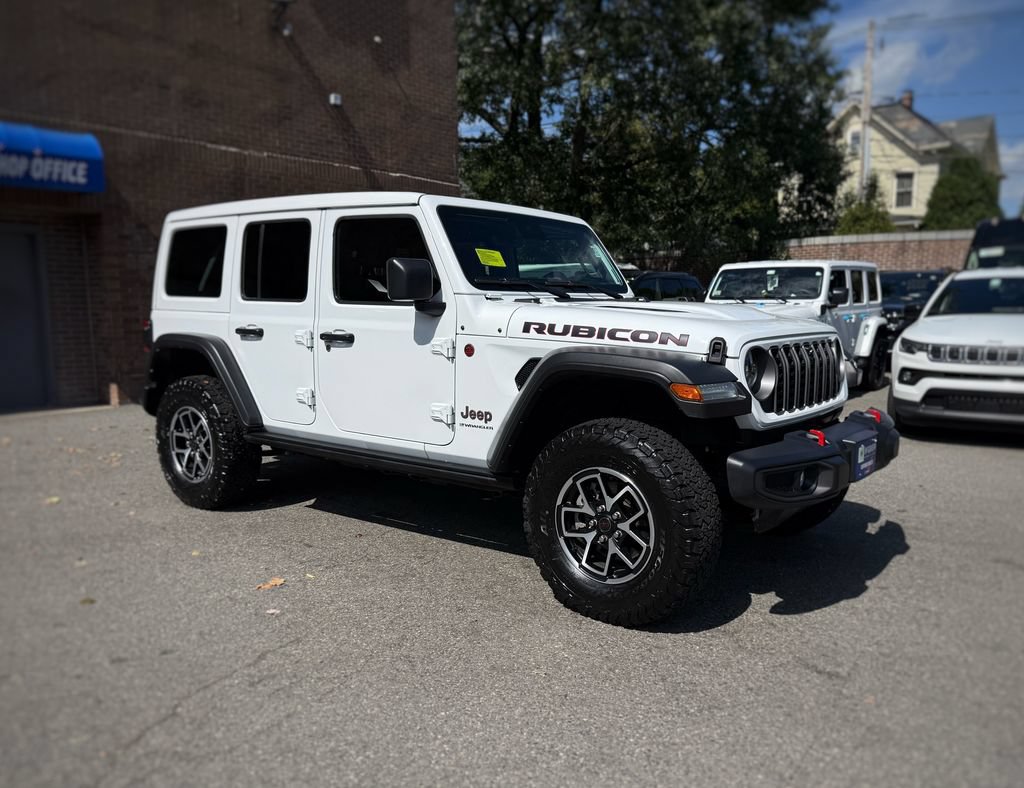 Used 2025 Jeep Wrangler Unlimited Rubicon w/ Safety Group AWD/4WD image 3