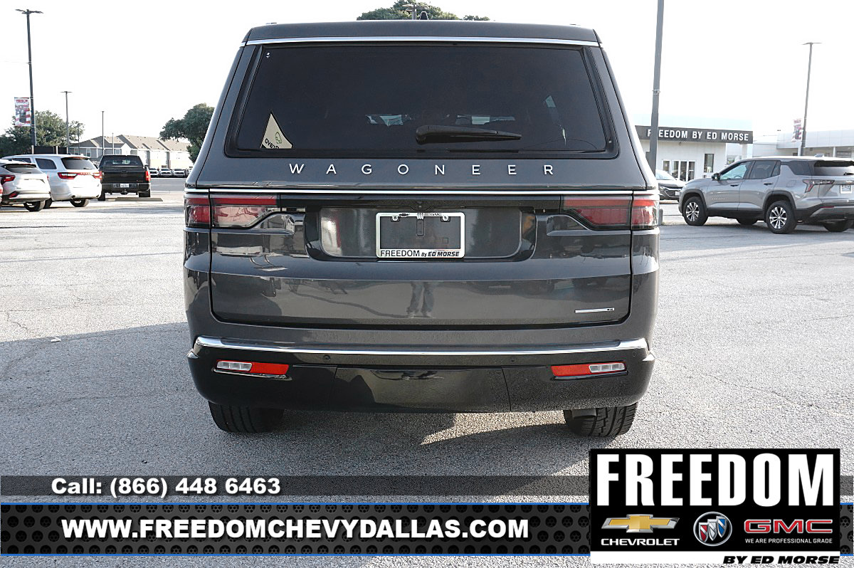 Used 2024 Jeep Wagoneer Series II w/ Flexible Seating Group AWD/4WD image 37