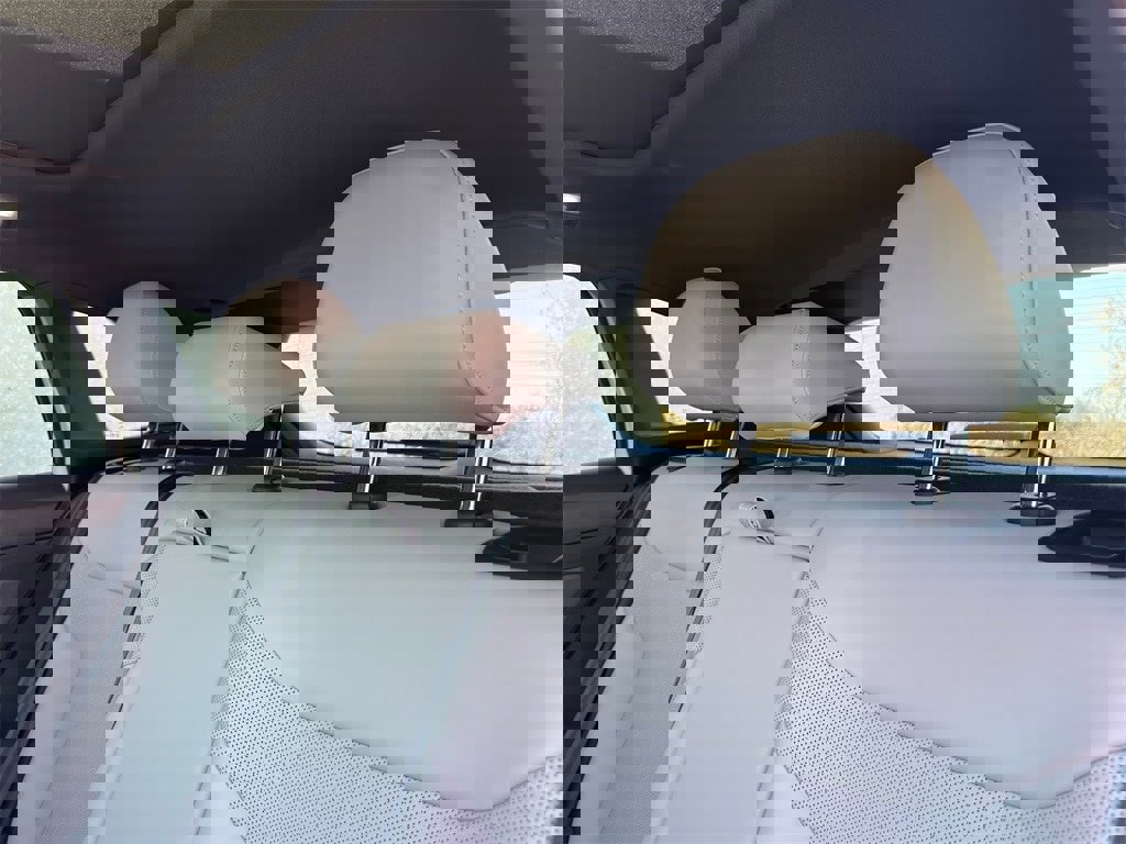 Used 2022 Volkswagen ID.4 Pro S image 28