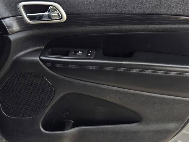 Used 2020 Jeep Grand Cherokee Altitude RWD image 8