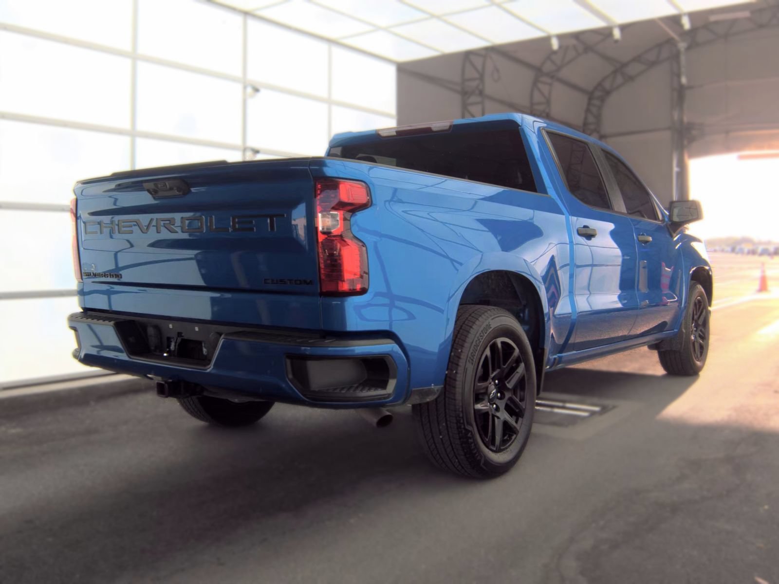 Used 2023 Chevrolet Silverado 1500 Custom w/ LPO, Dark Essentials Package RWD image 4