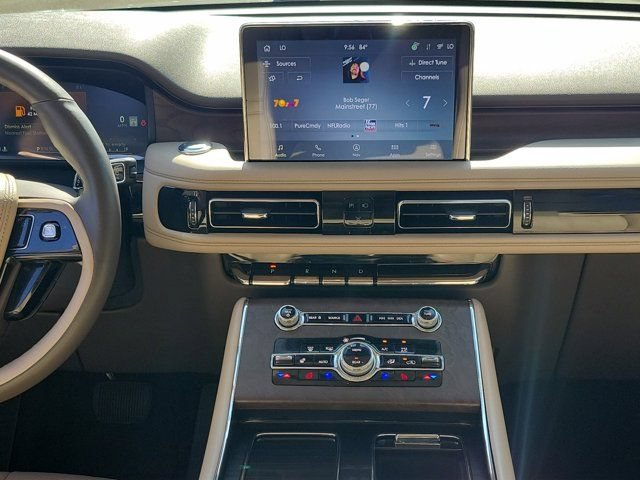 Certified 2024 Lincoln Aviator Reserve w/ Equipment Group 201A RWD image 22