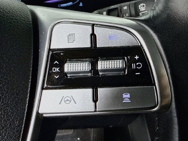 Used 2025 Kia Telluride S FWD image 14