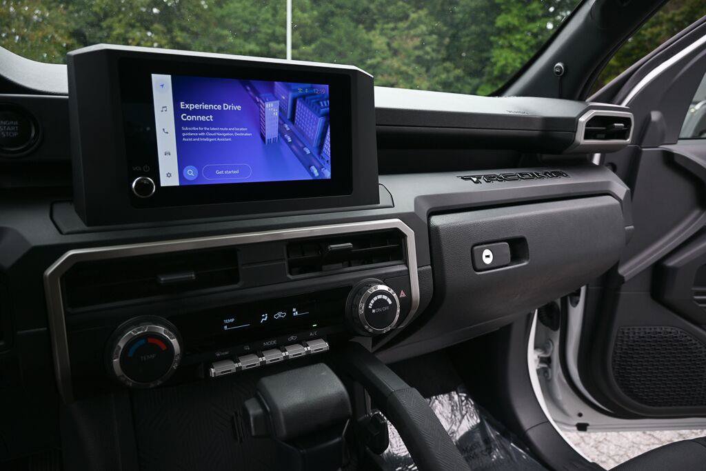 Used 2024 Toyota Tacoma SR AWD/4WD image 13