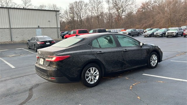 Used 2025 Toyota Camry LE image 29