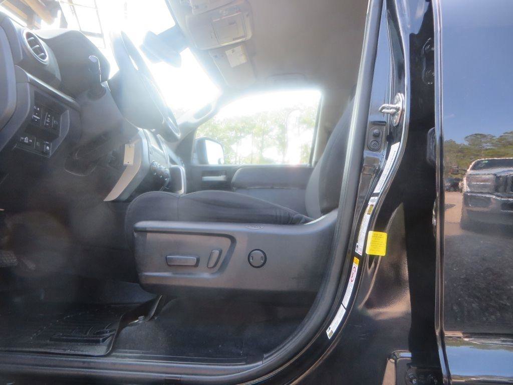 Used 2019 Toyota Tundra SR5 w/ SR5 Upgrade Package RWD image 13