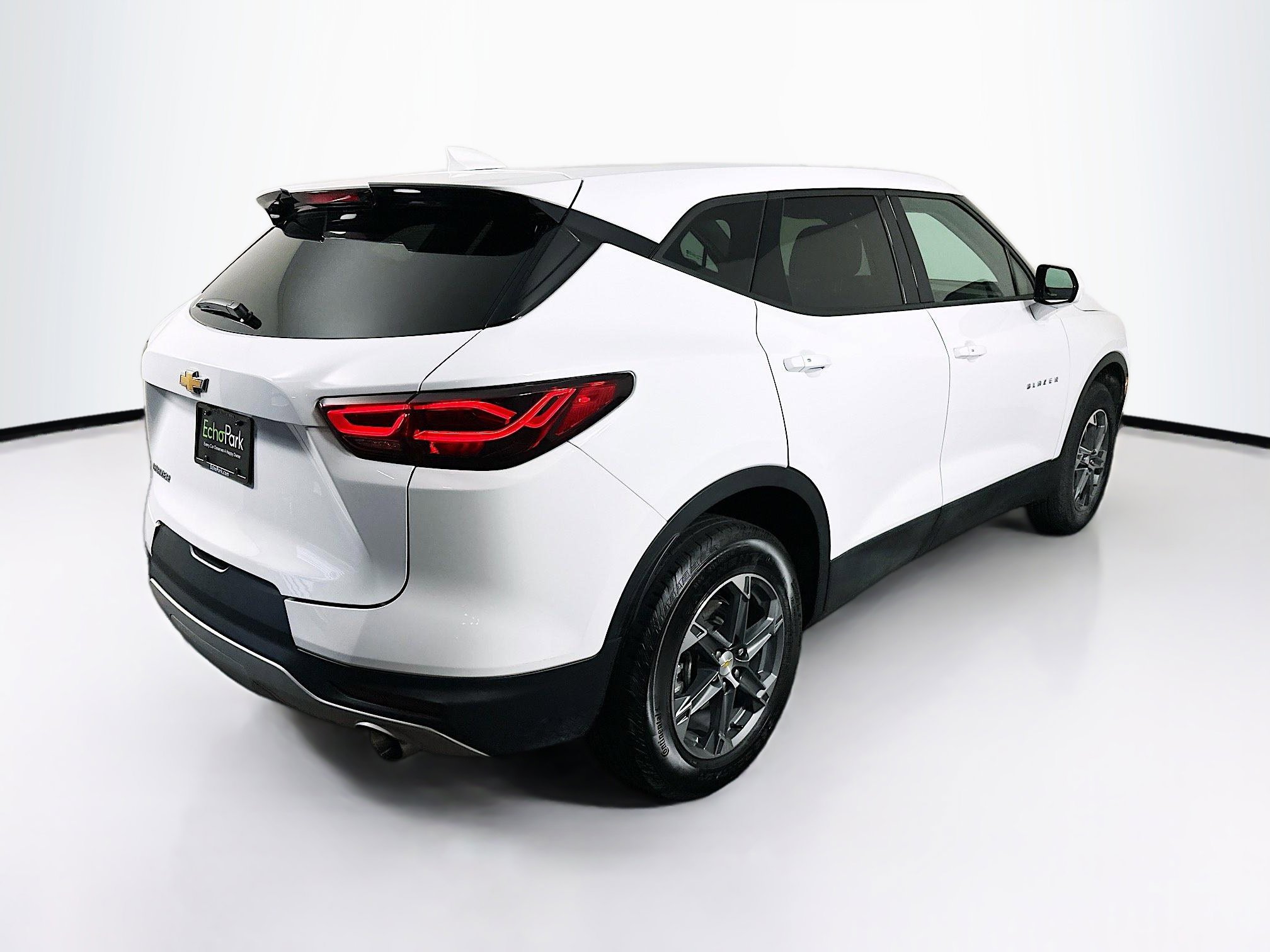 Used 2025 Chevrolet Blazer LT FWD image 9