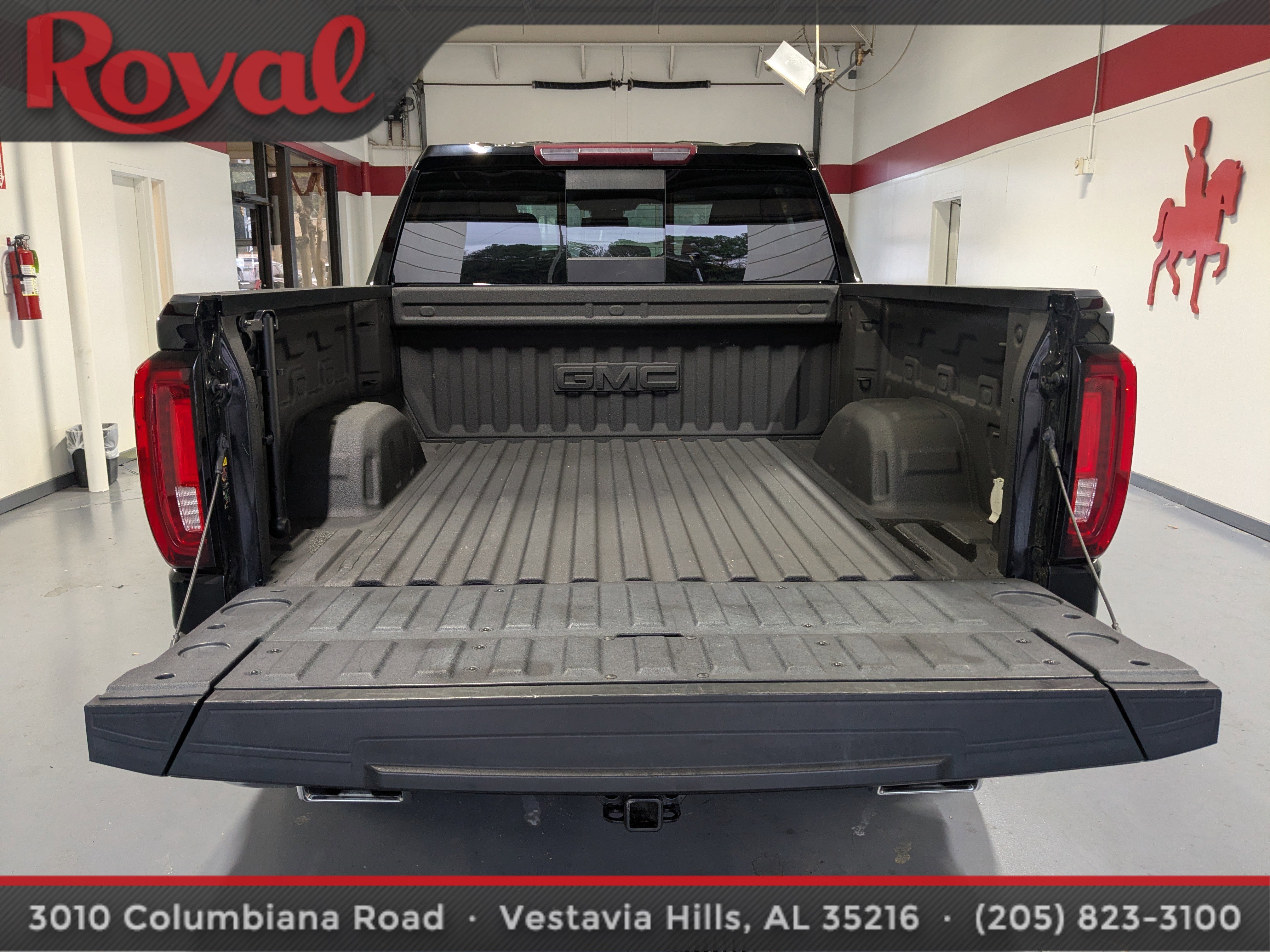 Used 2022 GMC Sierra 1500 SLT w/ SLT Premium Plus Package image 11