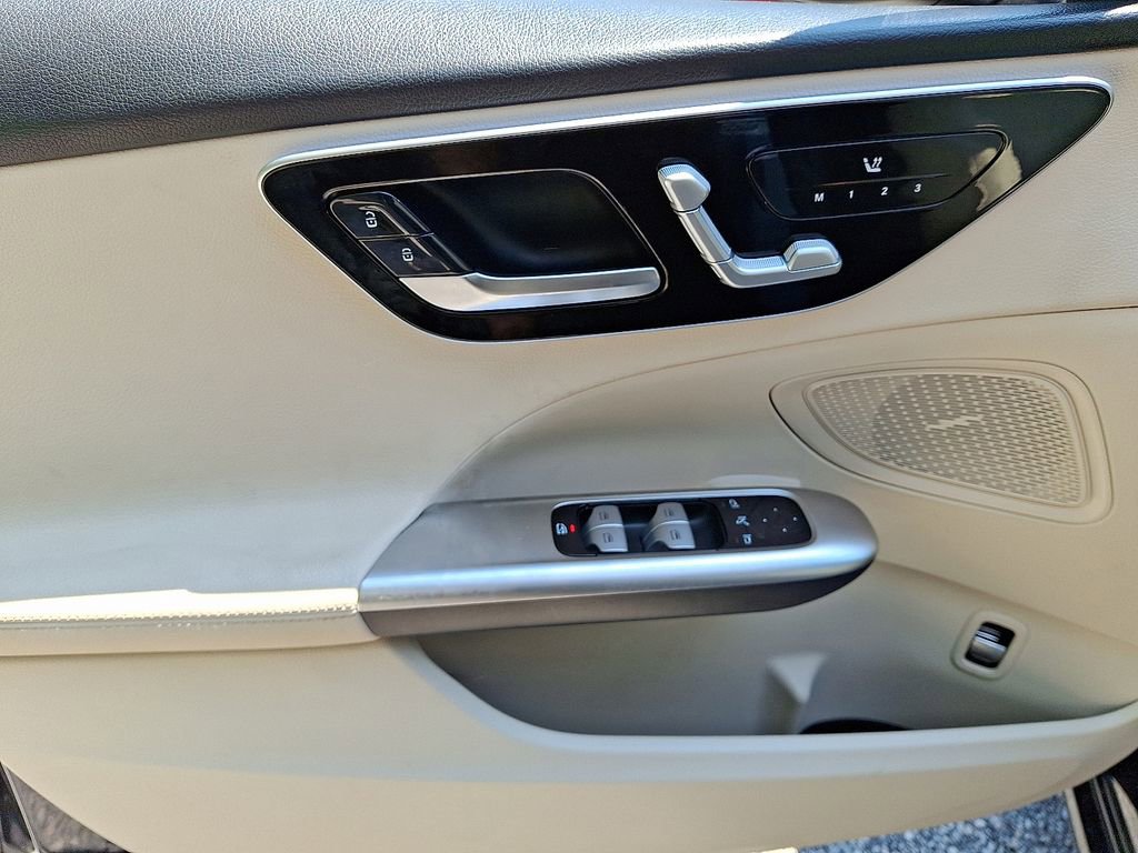 Used 2022 Mercedes-Benz C 300 4MATIC Sedan image 14