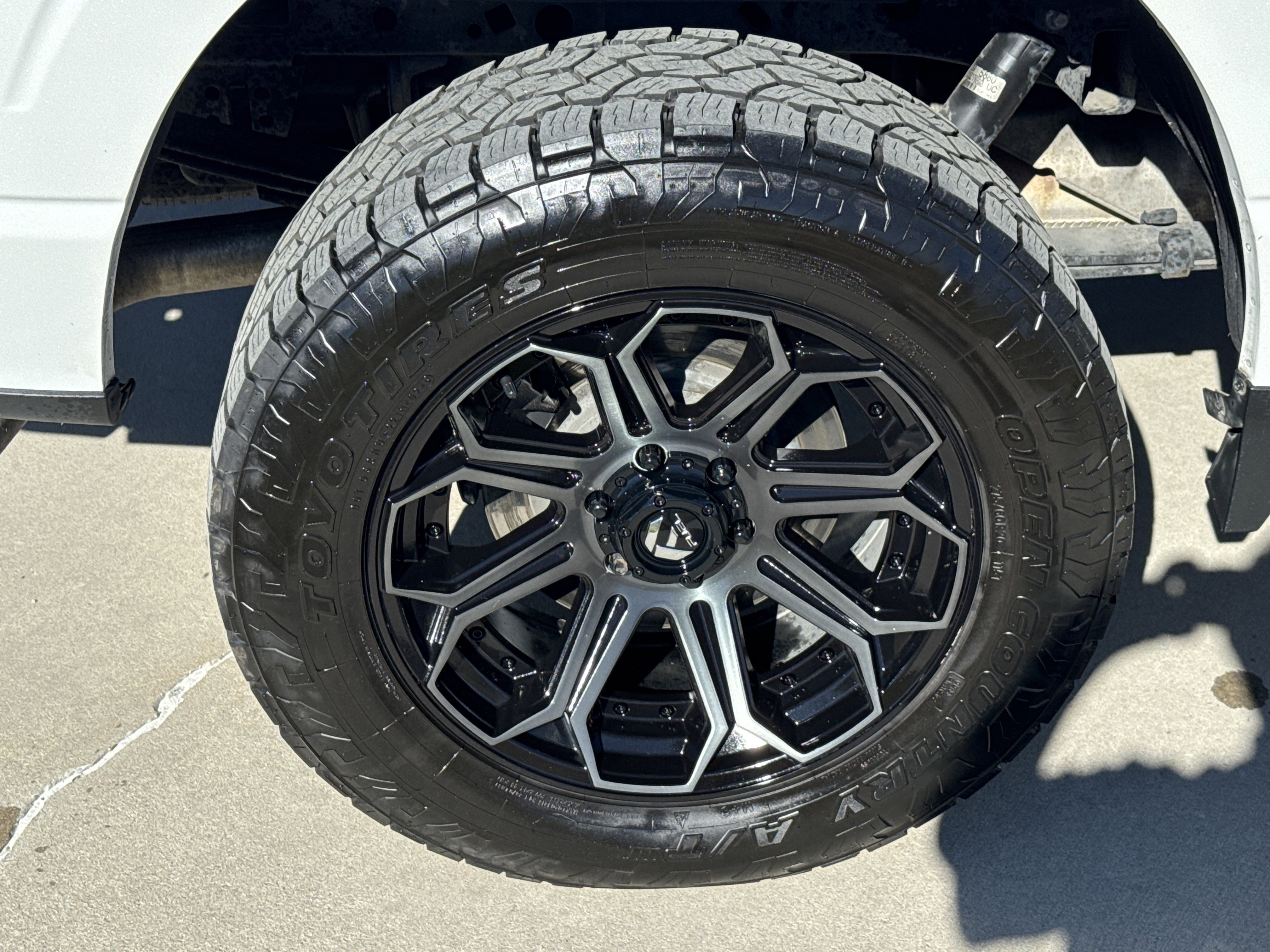 Used 2022 Ford F150 Lariat w/ Max Trailer Tow Package image 12