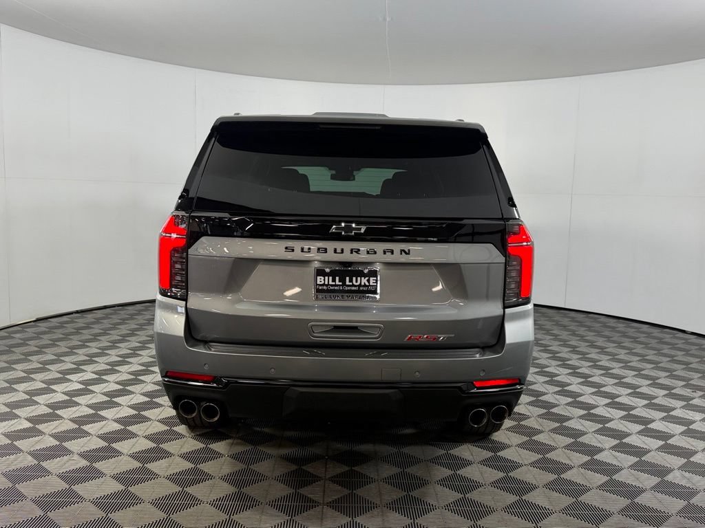 Used 2026 Chevrolet Suburban RST RWD image 8