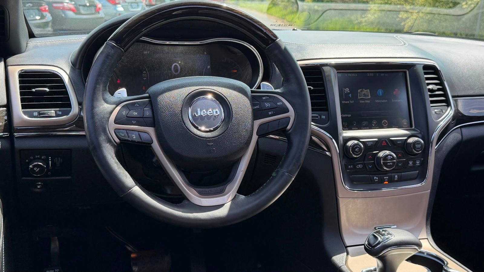 Used 2014 Jeep Grand Cherokee Overland AWD/4WD image 23