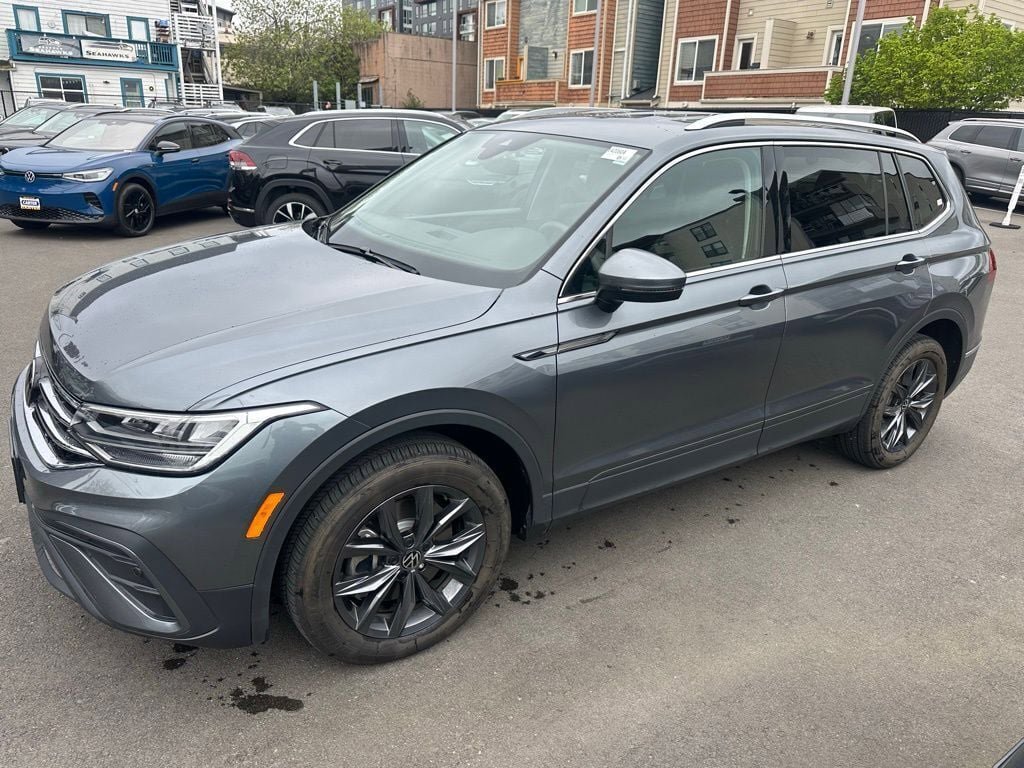 Certified 2023 Volkswagen Tiguan SE AWD/4WD image 3