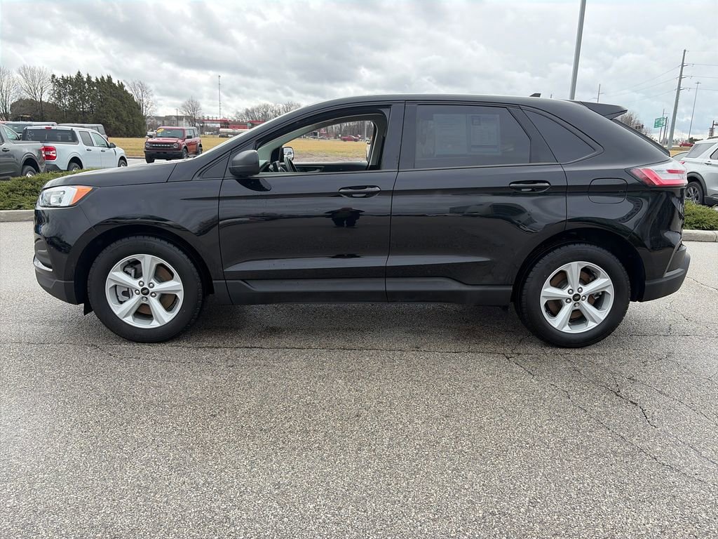Used 2024 Ford Edge SE image 4
