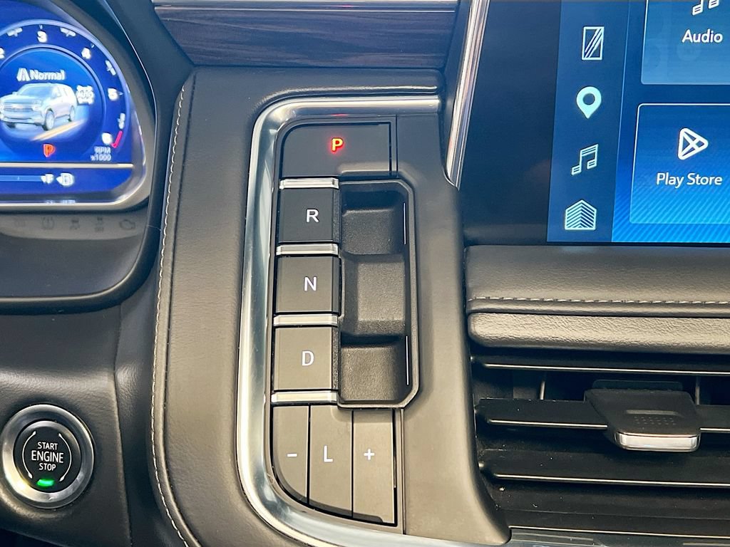 Used 2023 Chevrolet Tahoe LT w/ Luxury Package AWD/4WD image 16