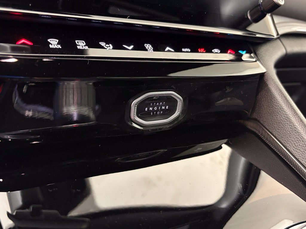 New 2027 Jeep Grand Cherokee Altitude AWD/4WD image 27