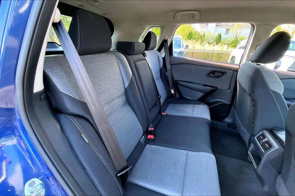 Used 2022 Nissan Rogue S AWD/4WD image 29