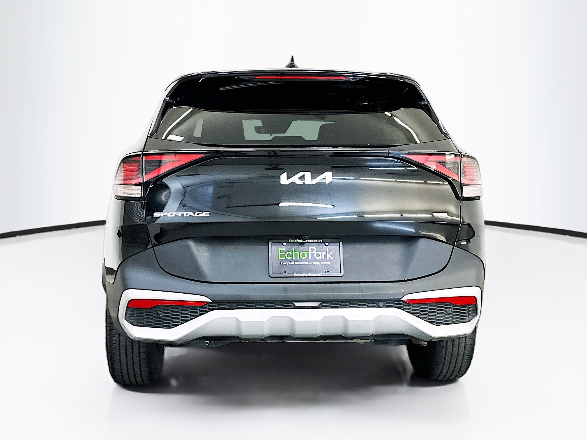 Used 2025 Kia Sportage LX image 7