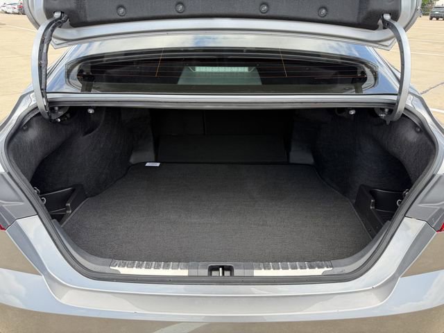 Used 2026 Toyota Camry XLE FWD image 30