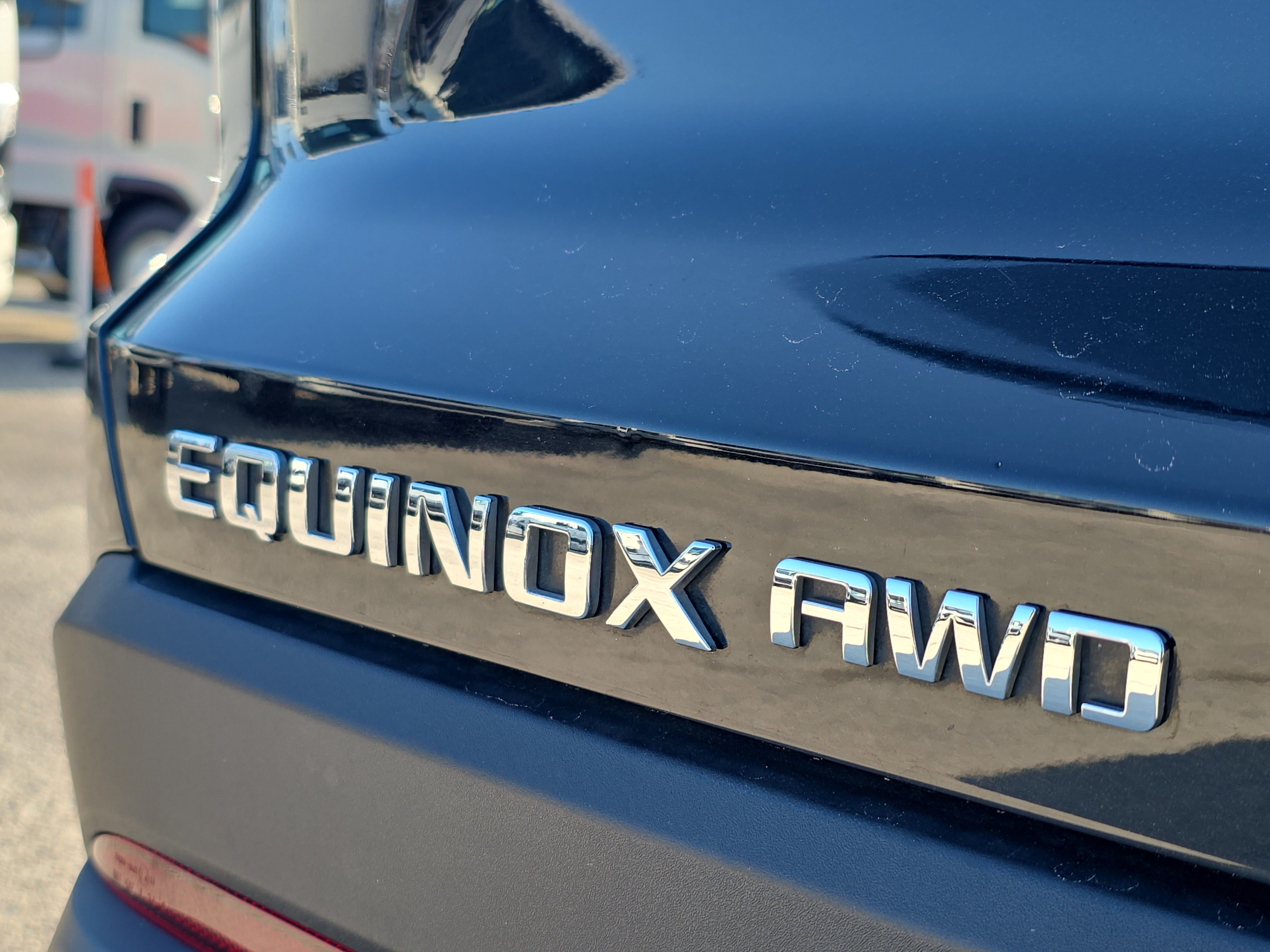 Used 2025 Chevrolet Equinox LT AWD/4WD image 10