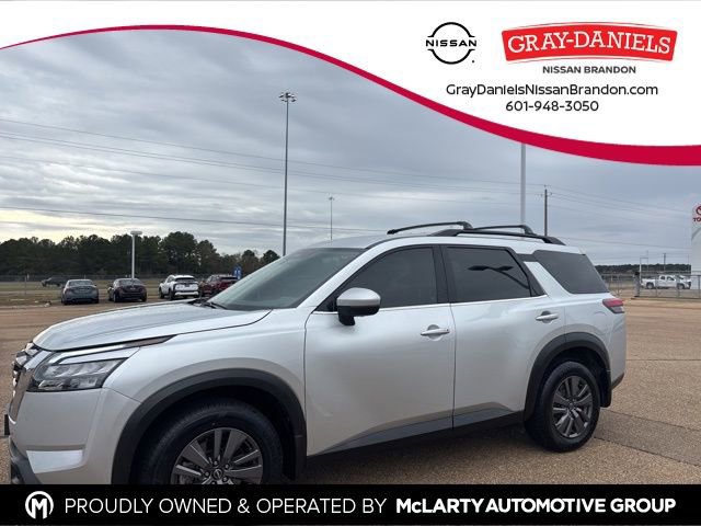 Used 2024 Nissan Pathfinder SV