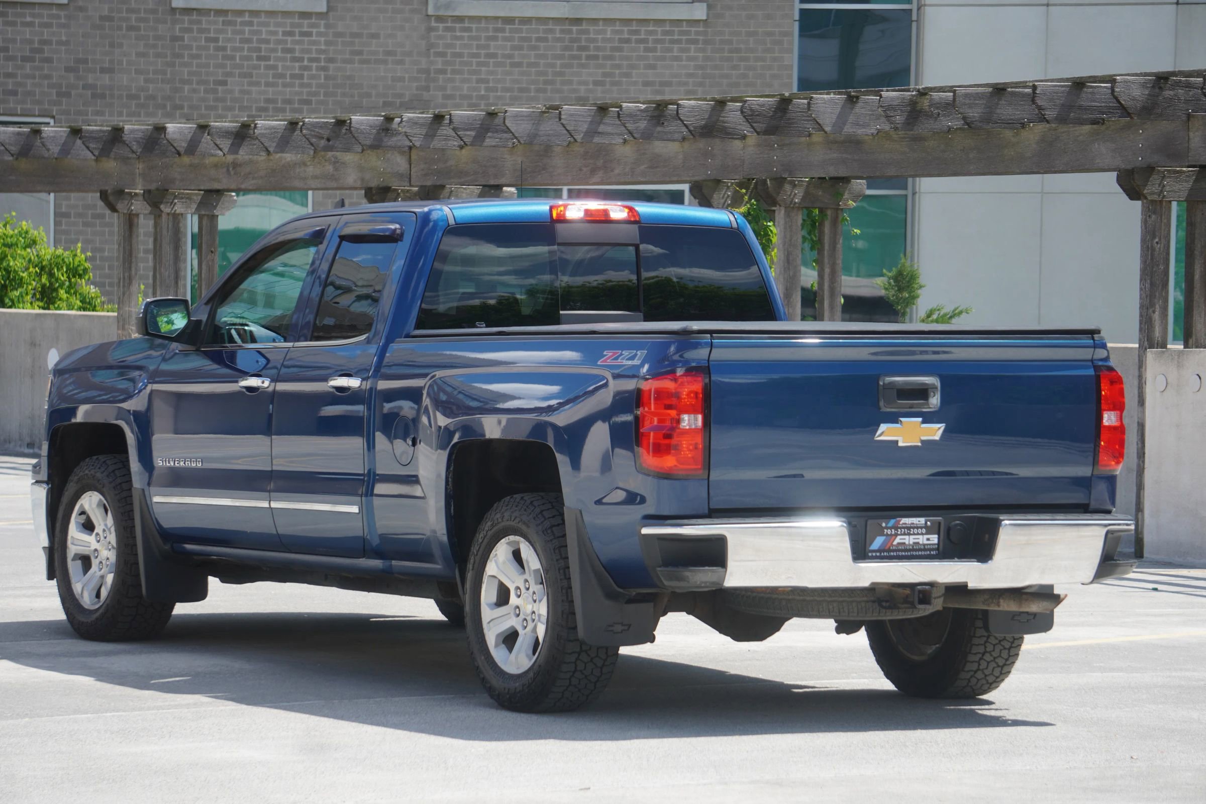Used 2015 Chevrolet Silverado 1500 LTZ Z71 AWD/4WD image 12
