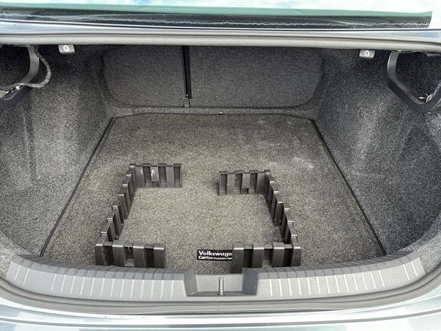 Used 2022 Volkswagen Jetta SE image 11