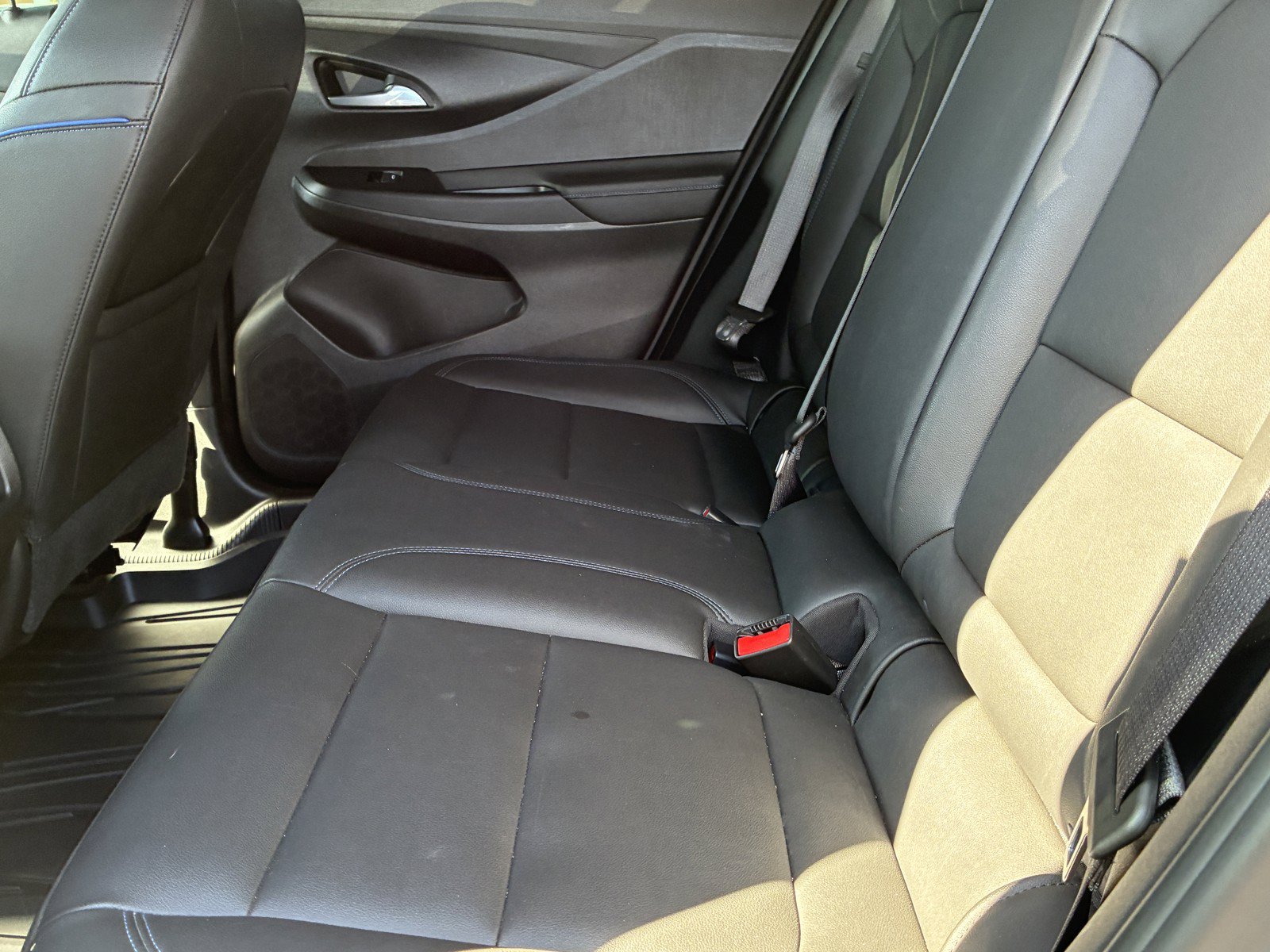 Used 2025 Buick Envista Sport Touring w/ Convenience I Package FWD image 15
