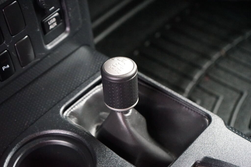 Used 2014 Toyota FJ Cruiser 4WD image 17