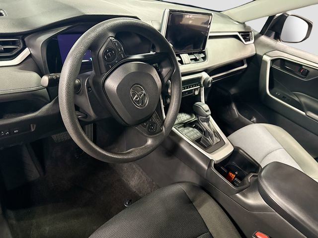 Used 2023 Toyota RAV4 LE AWD/4WD image 9