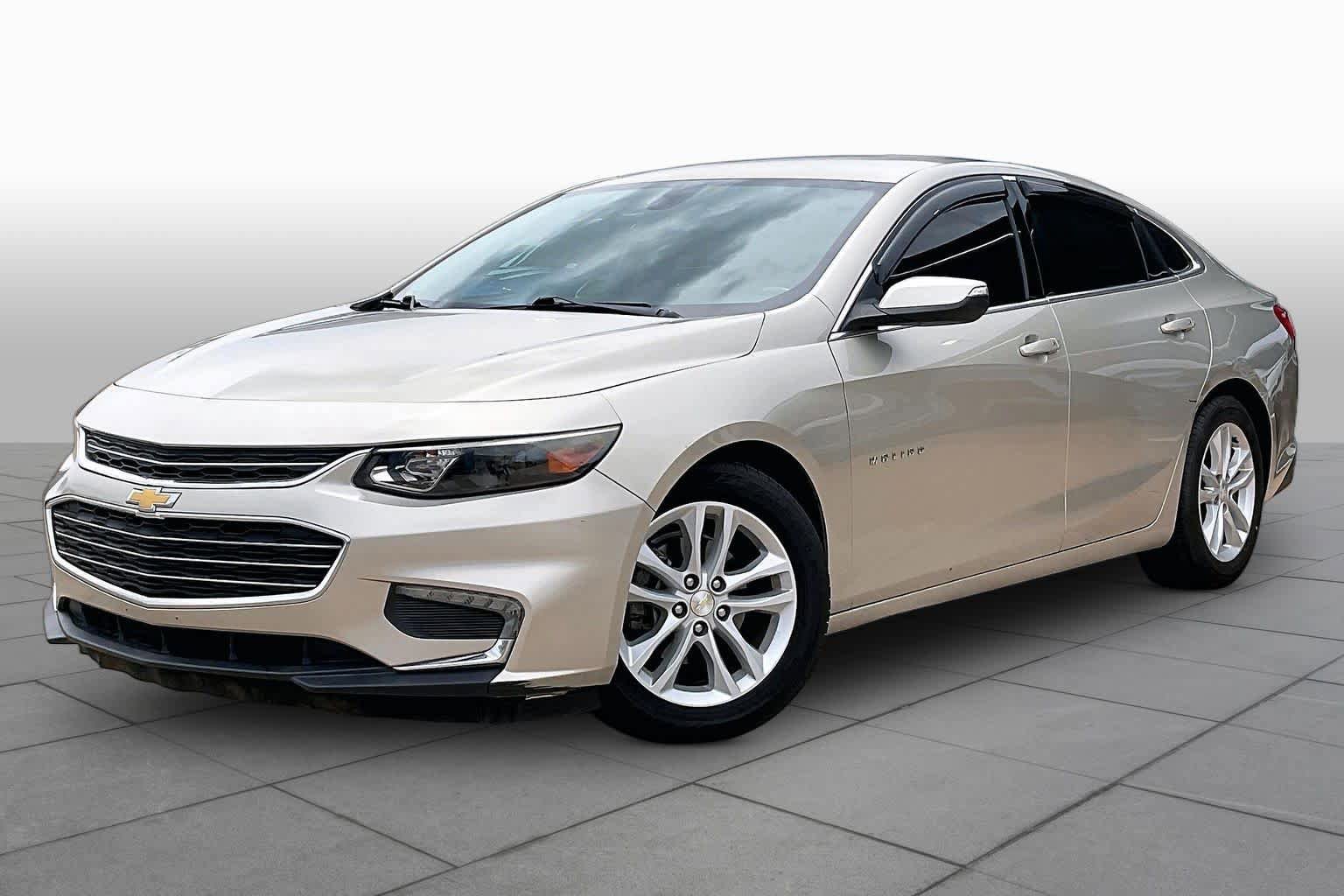 Used 2016 Chevrolet Malibu LT FWD image 2