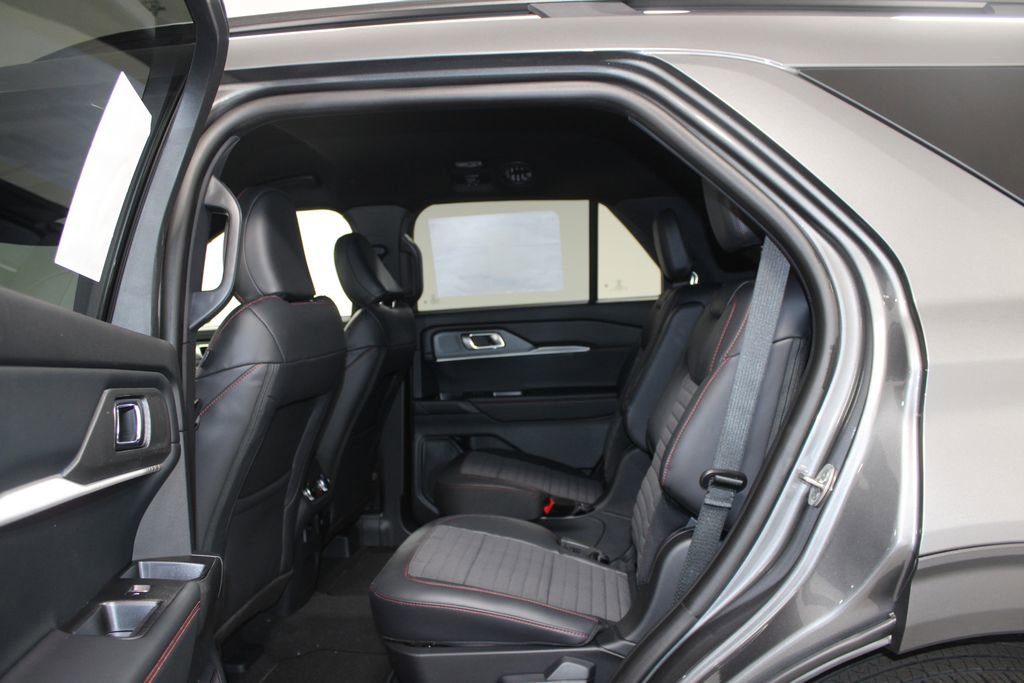 New 2026 Ford Explorer ST-Line w/ ST-Line Street Pack RWD image 23