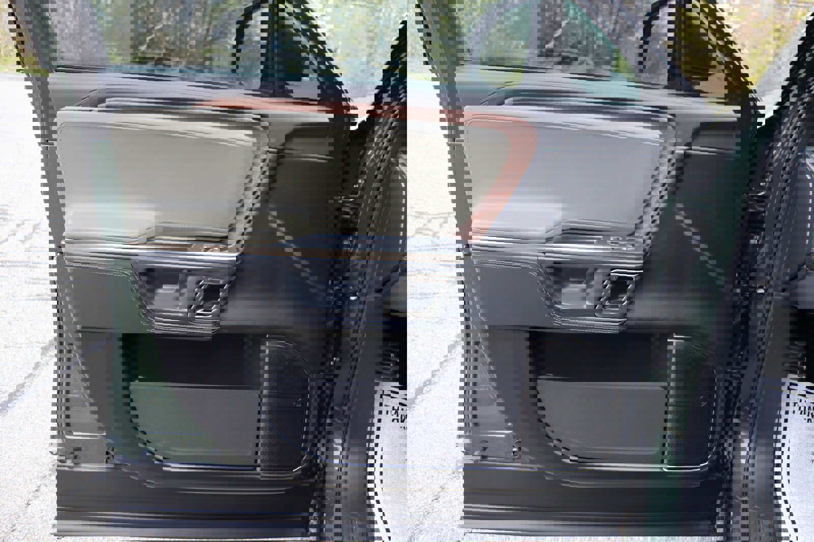 Used 2023 Rivian R1S Adventure image 24