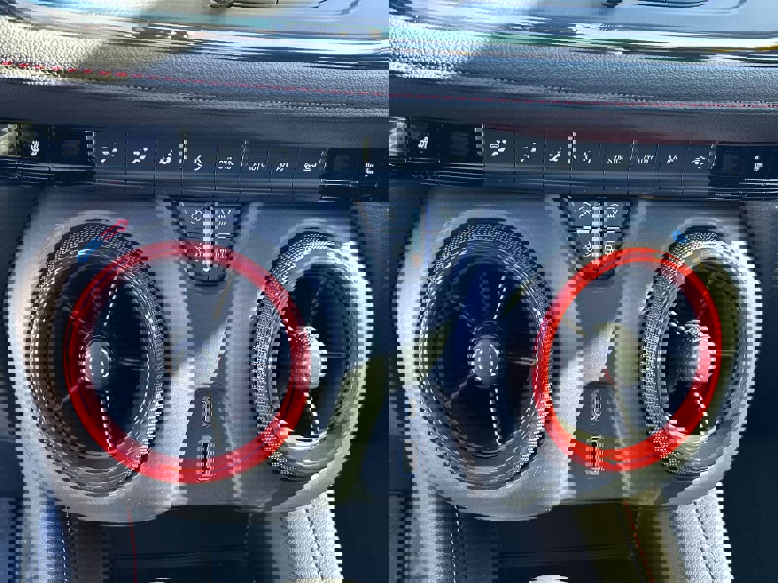 Used 2020 Chevrolet Blazer RS w/ LPO, Floor Liner Package image 18