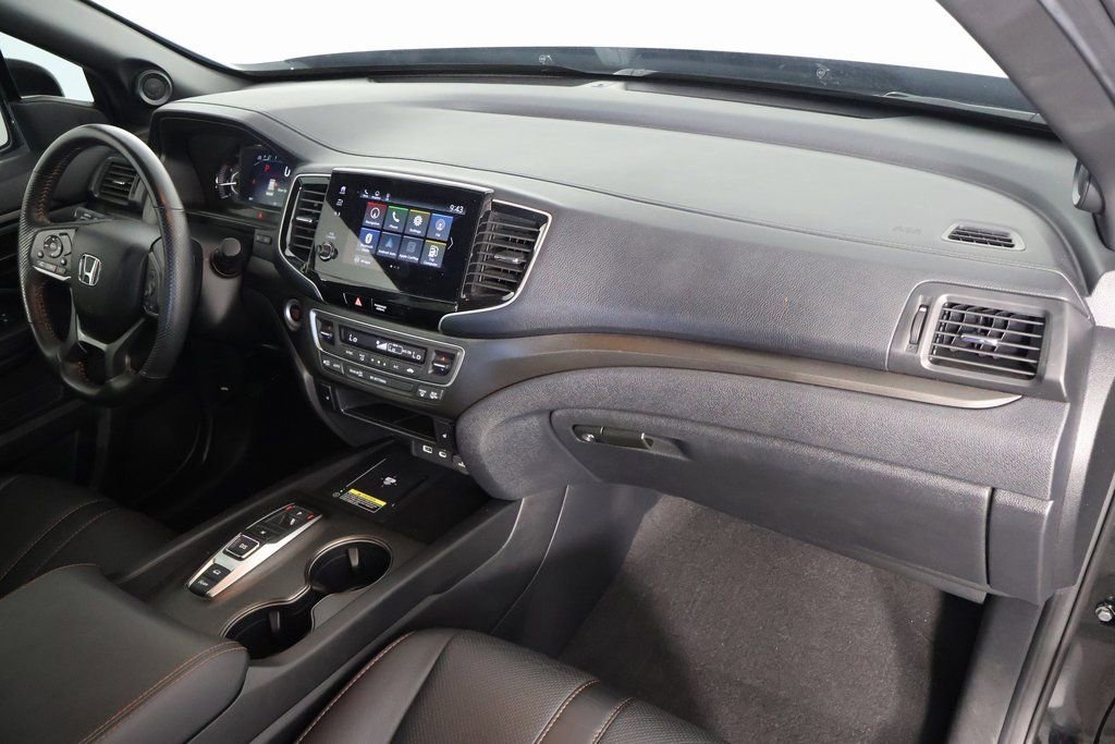 Used 2025 Honda Passport TrailSport image 9