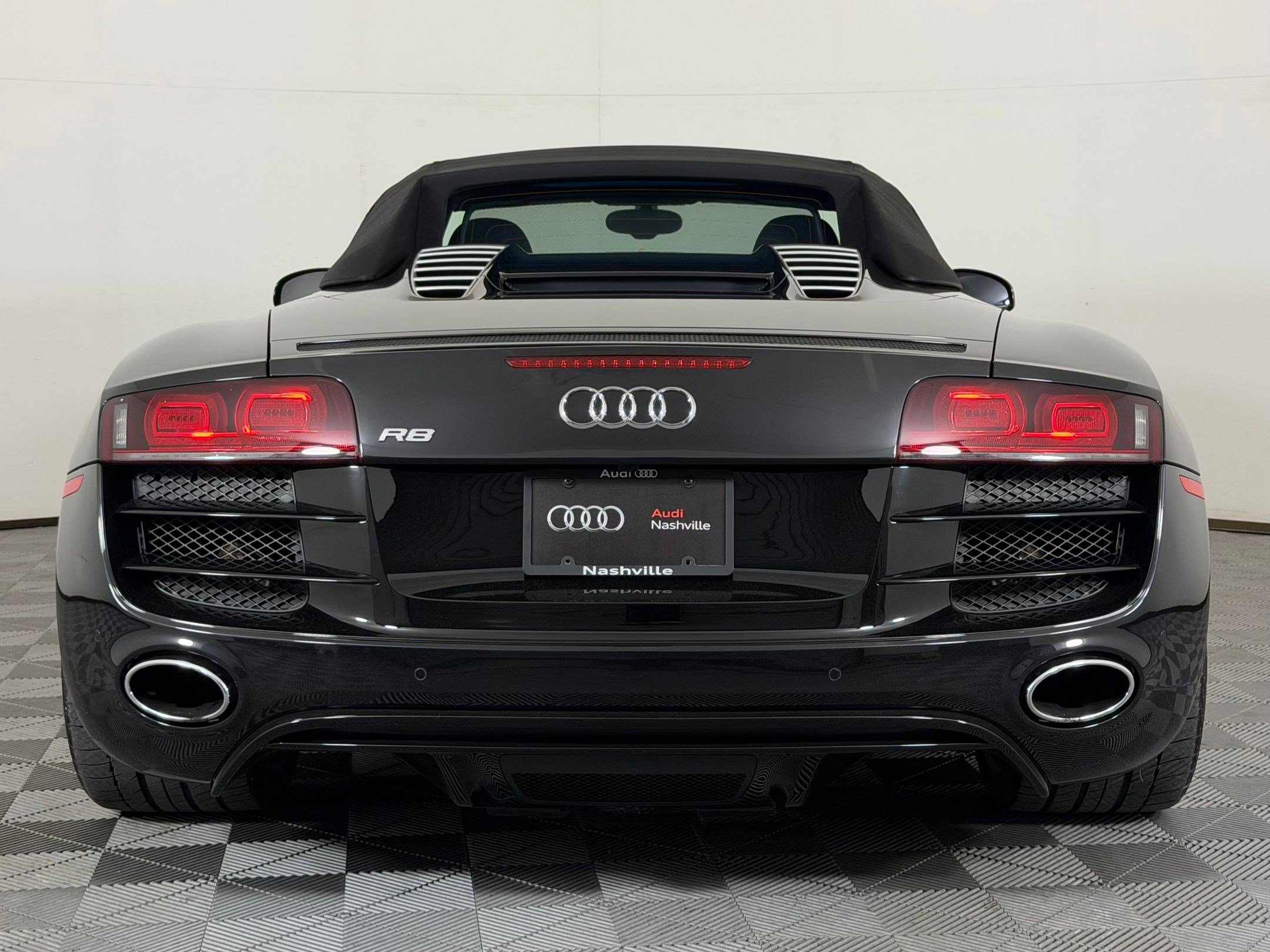 Used 2012 Audi R8 V10 AWD/4WD image 10