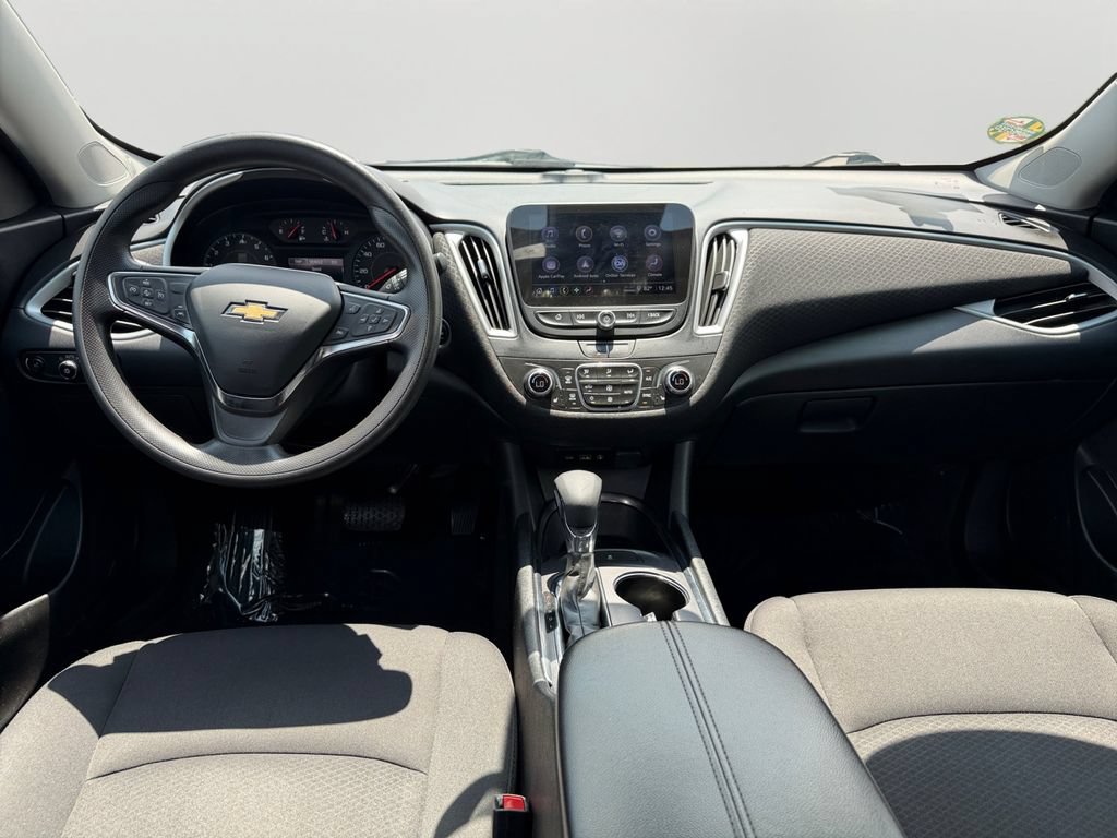 Used 2023 Chevrolet Malibu LT FWD image 16