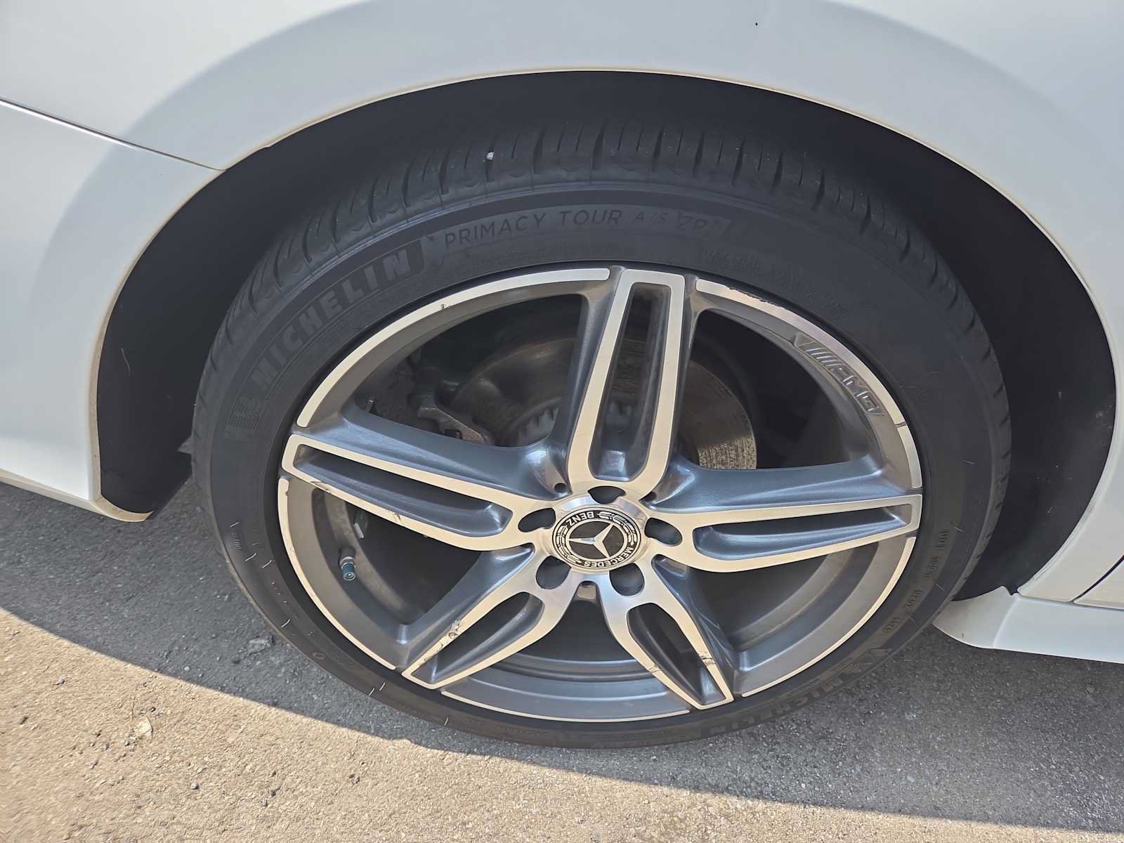 Used 2018 Mercedes-Benz E 300 image 3