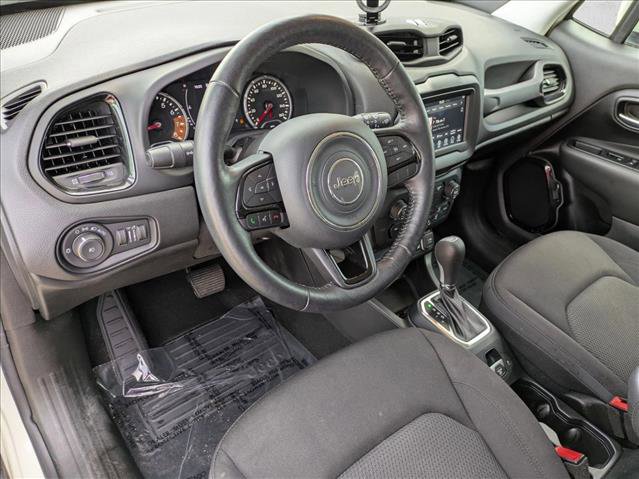 Used 2020 Jeep Renegade Altitude AWD/4WD image 10