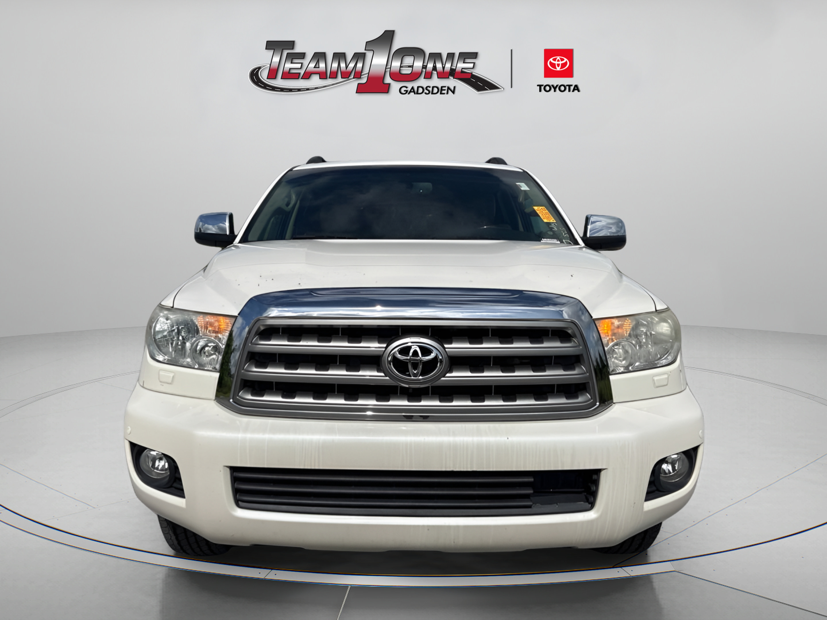 Used 2016 Toyota Sequoia Platinum RWD image 2
