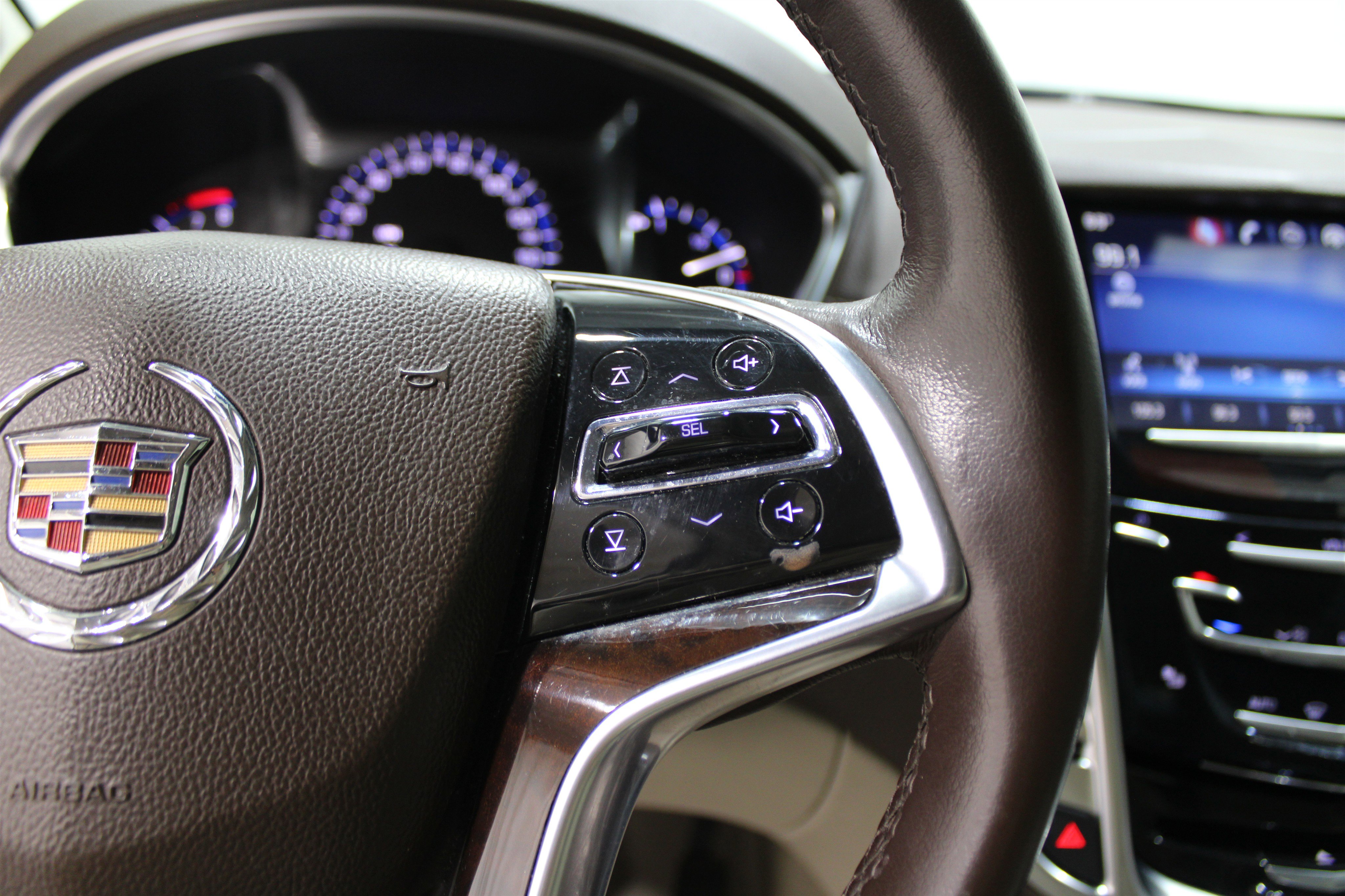 Used 2015 Cadillac SRX Performance w/ Driver Awareness Package image 12