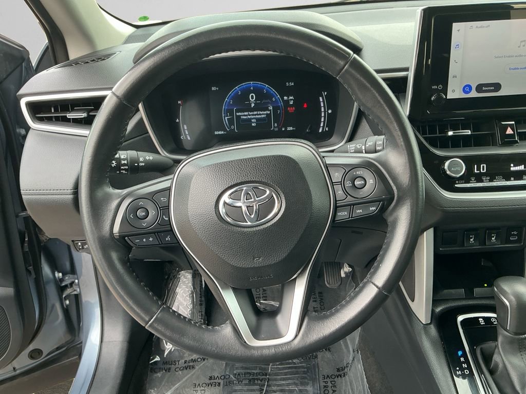 Used 2024 Toyota Corolla Cross XLE image 12