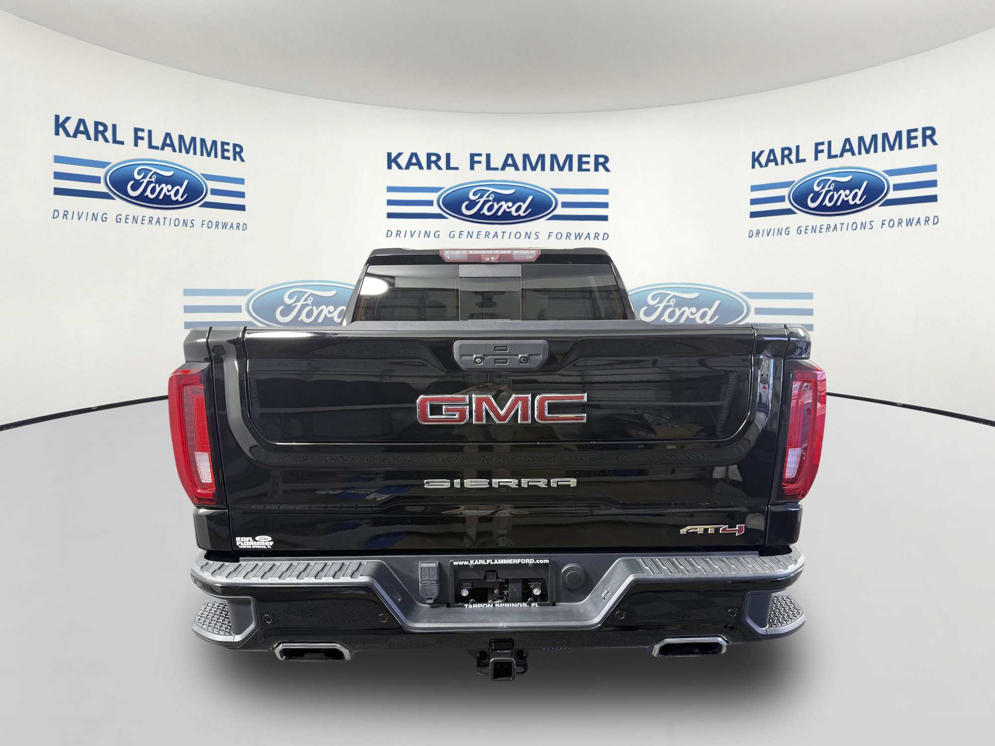 Used 2020 GMC Sierra 1500 AT4 w/ AT4 Premium Package AWD/4WD image 4
