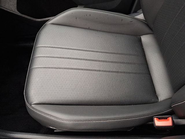 Used 2022 Volkswagen Tiguan SE AWD/4WD image 25