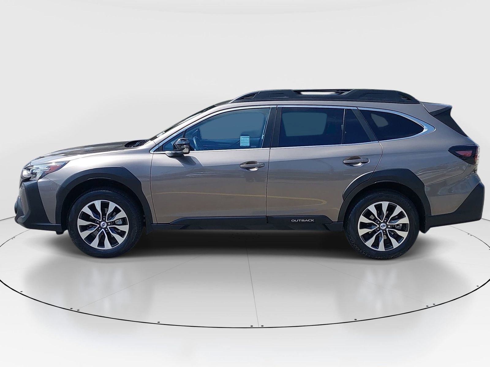 Certified 2023 Subaru Outback Limited AWD/4WD image 4