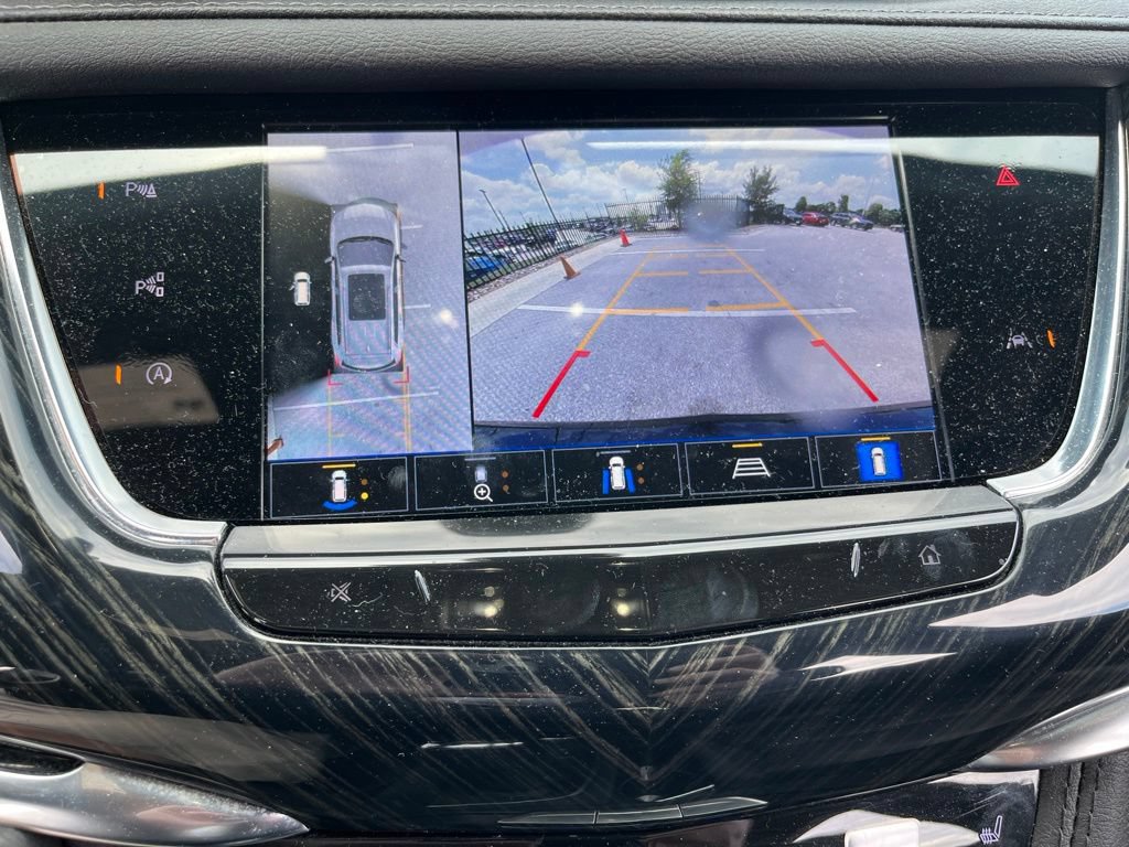 Used 2023 Cadillac XT6 Premium Luxury w/ Technology Package FWD image 24