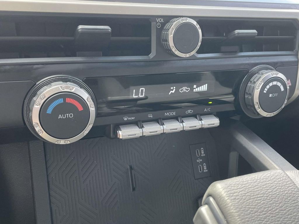 Used 2024 Toyota Tacoma TRD Sport image 21