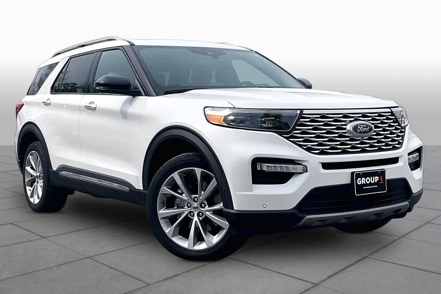 Used 2021 Ford Explorer Platinum w/ Premium Technology Package image 2