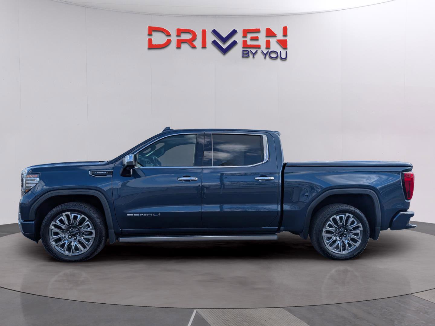 Used 2023 GMC Sierra 1500 Denali Ultimate image 2