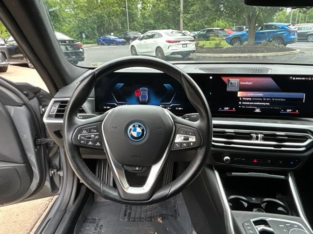 Used 2023 BMW i4 eDrive40 RWD image 13